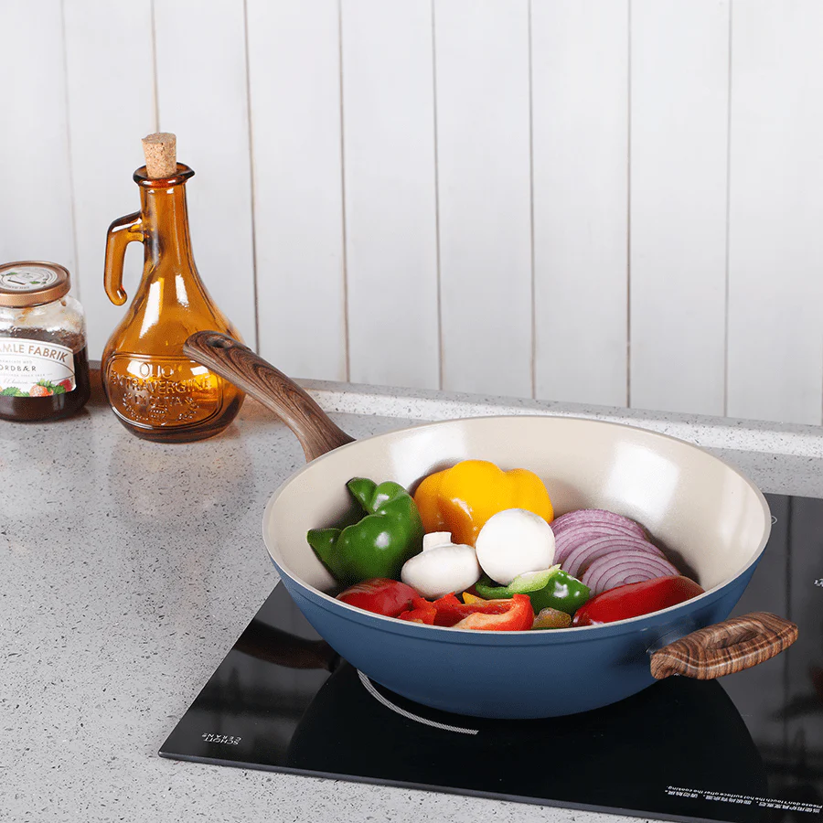 Cole Ceramic Non-stick Wok with Lid - Image 2