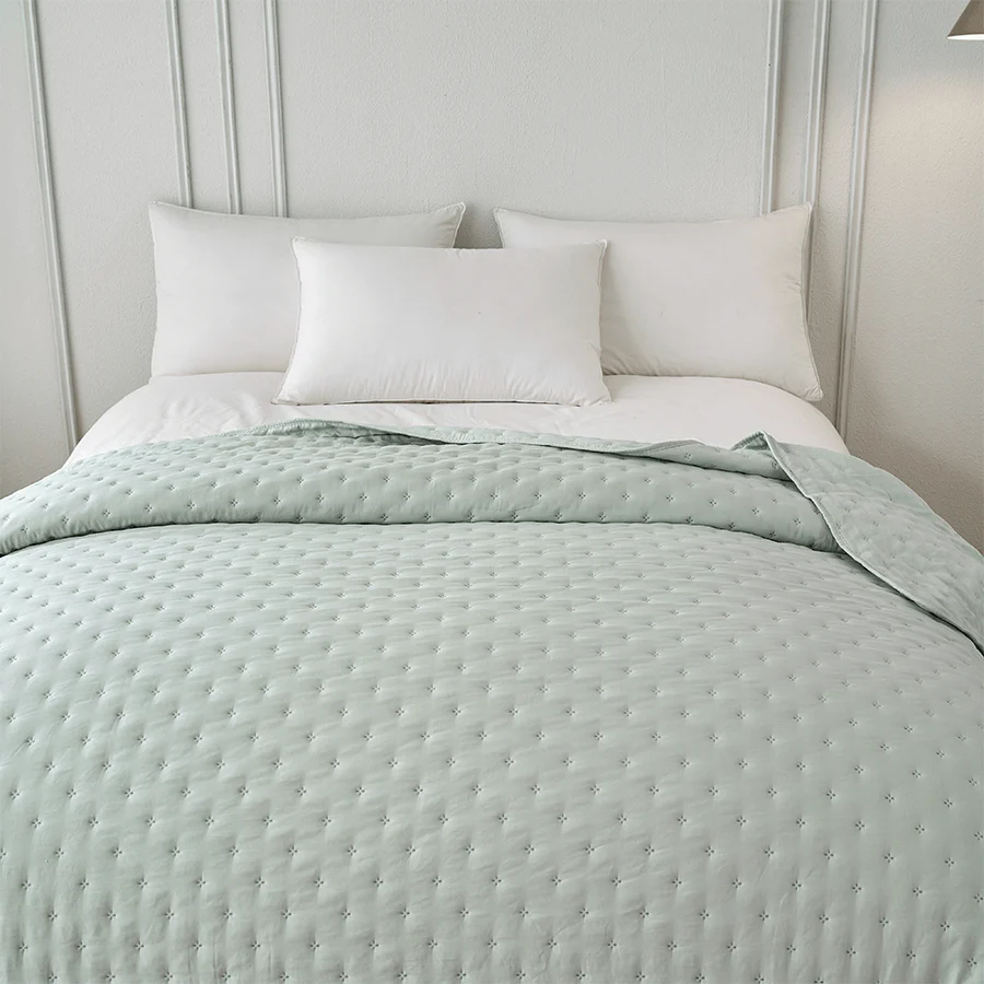 Holly Bedspread - Green - Image 2