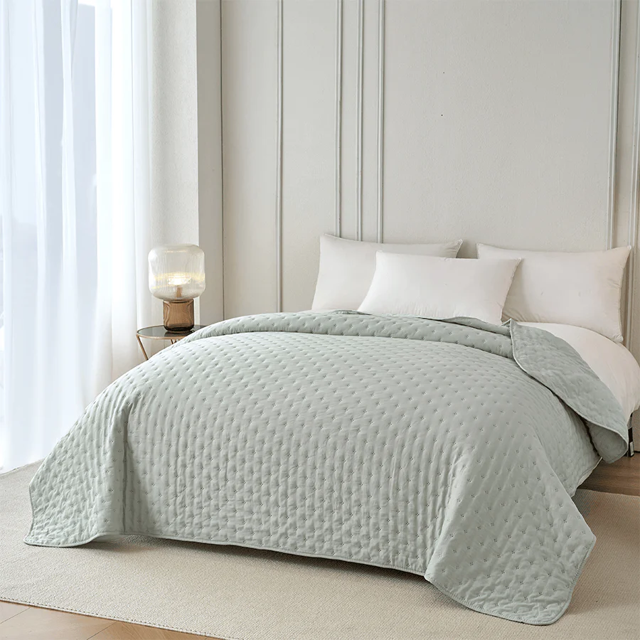 Holly Bedspread - Green - Image 4
