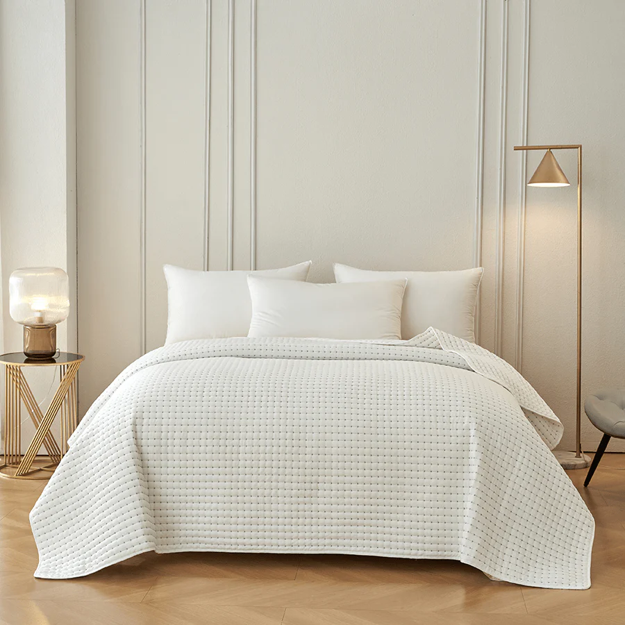 Ivy Bedspread - Green - Image 3