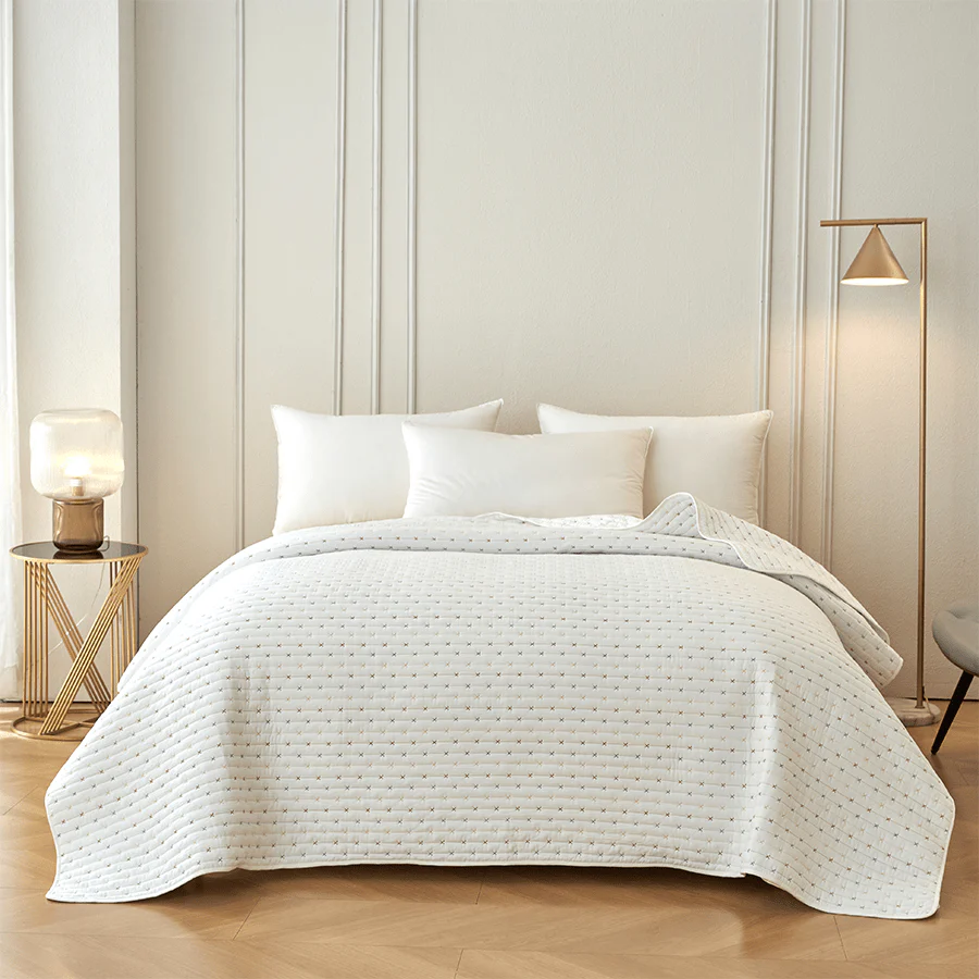 Maxie Bedspread - White - Image 3