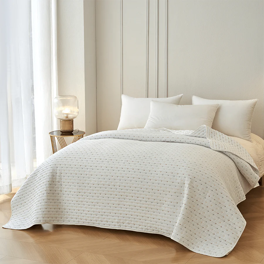 Maxie Bedspread - White - Image 4